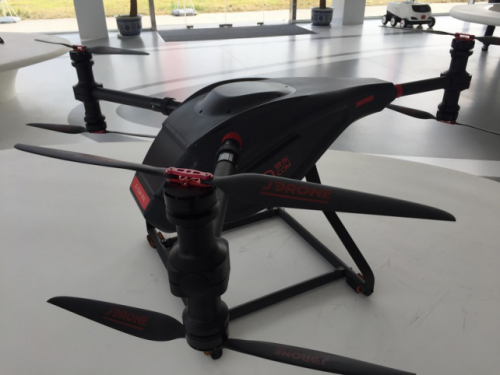 機器“上天”為了讓你買買買：無人機送貨到底靠譜嗎？