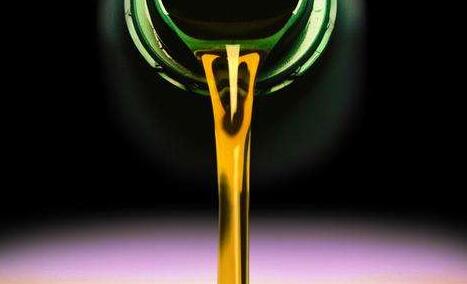 機會與挑戰(zhàn)并存 哪些大事改變了潤滑油業(yè)走向?