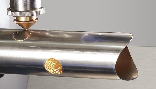 激光切割機(jī)價(jià)格2018年怎么變？且看國產(chǎn)激光器