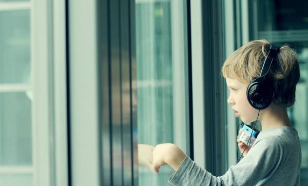 為什么要把孩子的健康交給機器人？